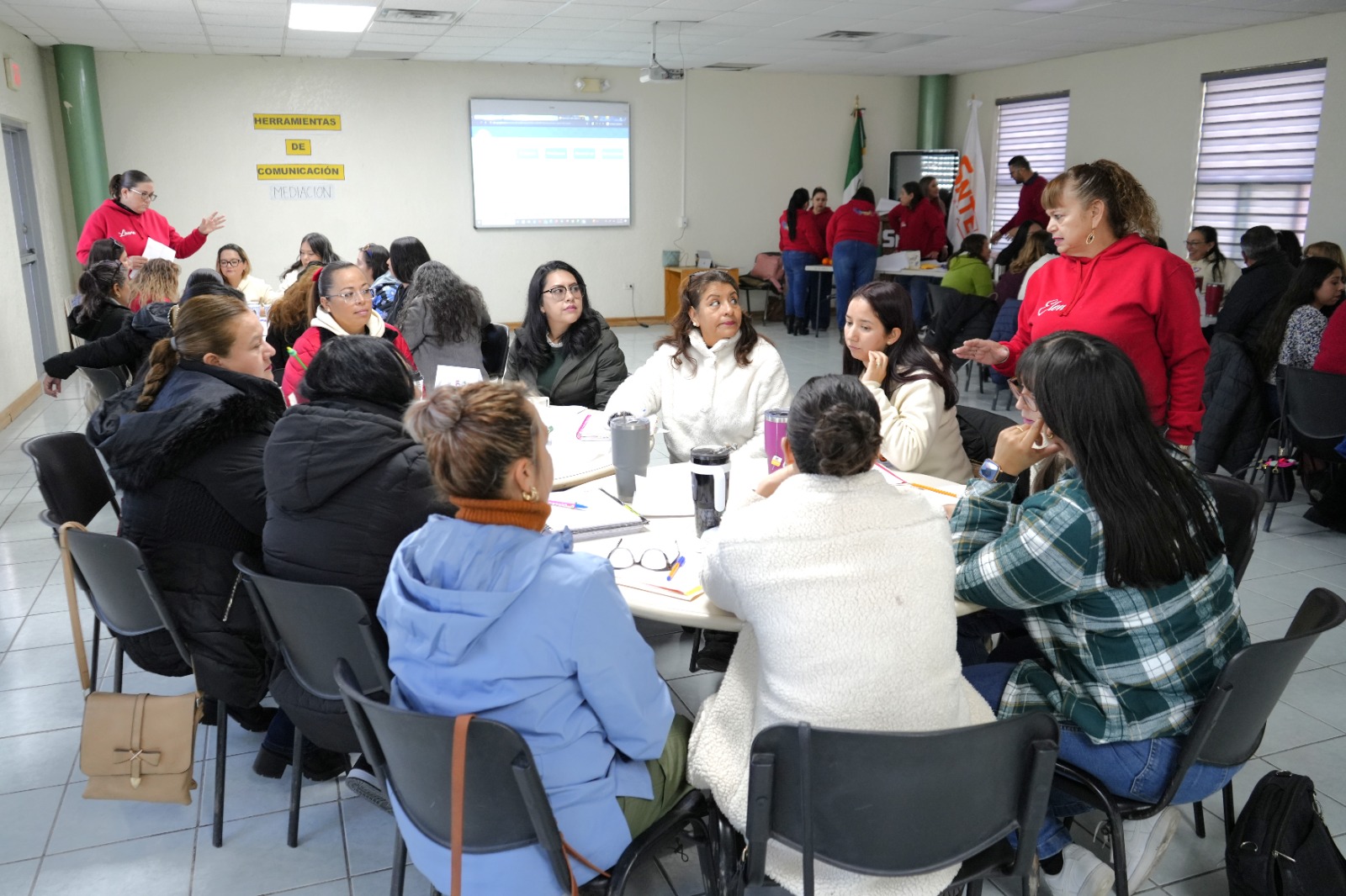 Capacitan a 300 docentes de Preescolar de Juárez sobre Medios ...