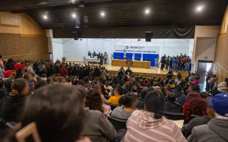 Entrega FGE a través de FANVI tarjetas de monedero electrónico a 4 mil ...